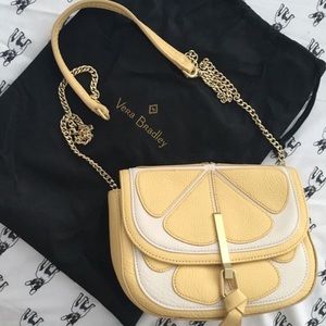 Vera bradley lemon slice saddle bag BNWT